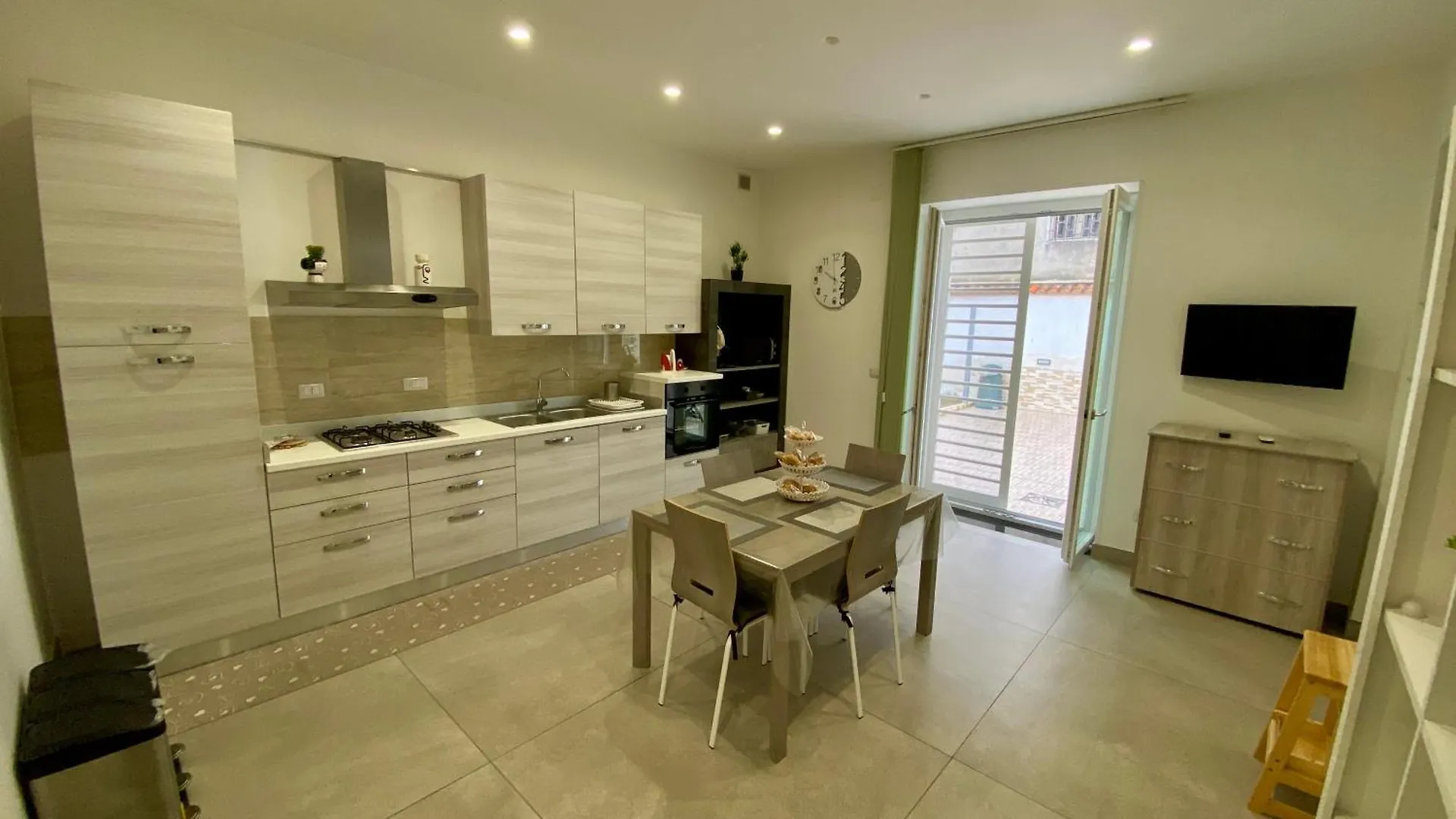 Appartamento Casa Crispino Piano Terra Per 3 Persone Frattaminore